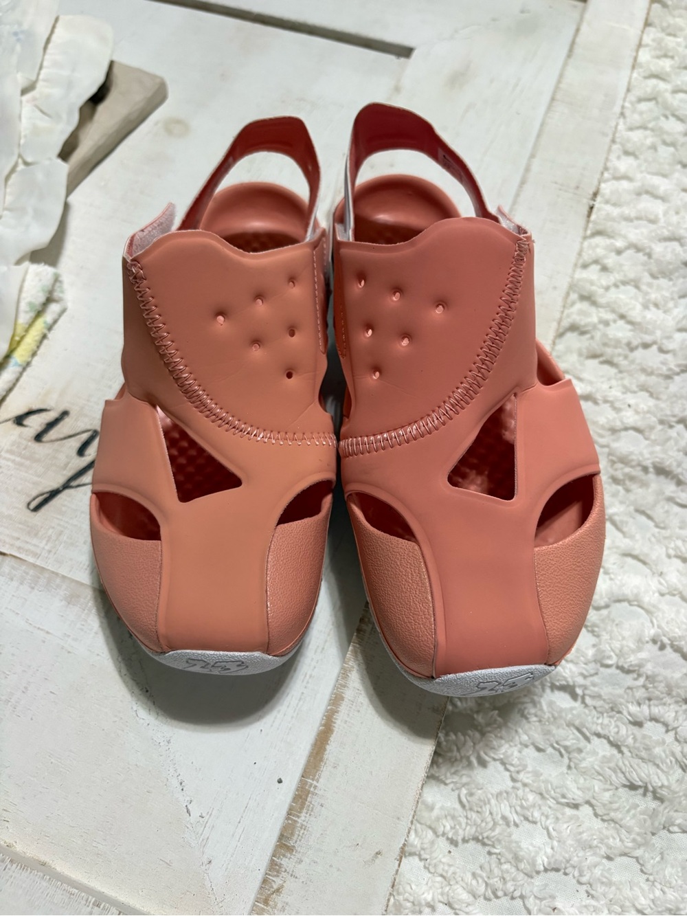 Jordan Kids Coral Pink Slip-On Sandals